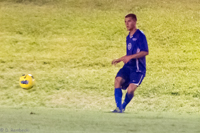 ISO 12800, 1/640 sec at f / 2.8, 180 mm