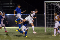 ISO 12800, 1/640 sec at f / 2.8, 200 mm