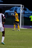 ISO 3200, 1/320 sec at f / 2.8, 200 mm