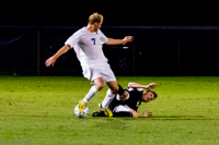 ISO 12800, 1/400 sec at f / 5.6, 200 mm
